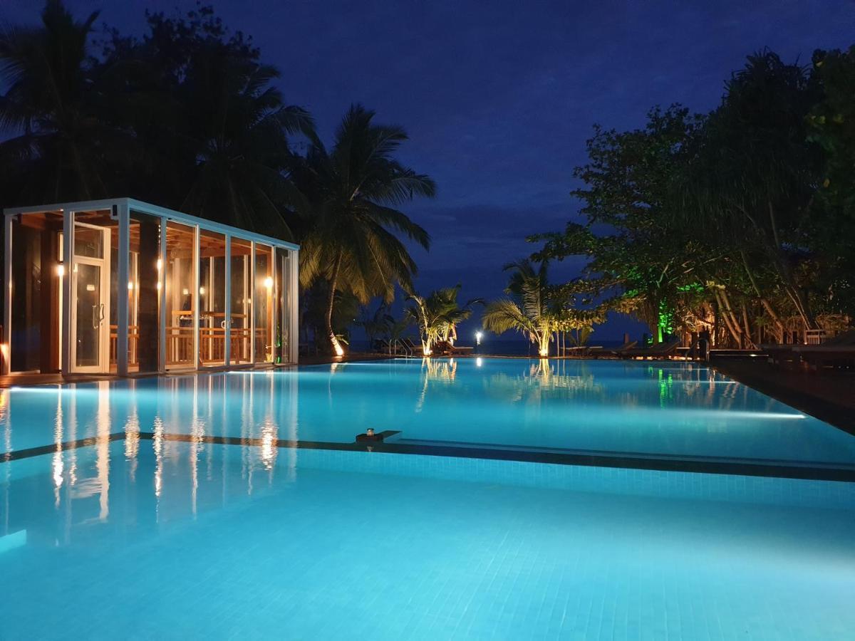 Marakolliya Beach Resort タンガラ エクステリア 写真